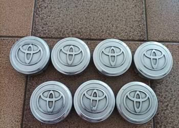 Oryginalne kapsle dekielki do felg aluminiowych toyota RAV4
