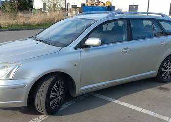 Toyota Avensis T25 1.8 LPG Hak Kombi