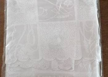 Obrus biały kwadratowy Eleway 75x75cm polyester. Obrus biały kwadratowy Eleway 75x75cm polyester.