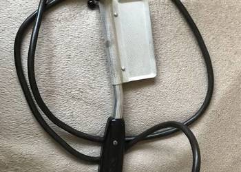 Stare żelazko, przyrząd do prasowania kantów w spodniach Stare żelazko, przyrząd do prasowania kantów w spodniach