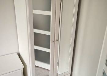 Szafa Ikea Tyssedal biała z lustrem i szufladą
