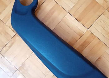 Audi A4 B5 Osłona dolna fotela pasażera prawa Plastik 68616 8D0881326