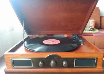 RETRO Radio Gramofon Hyundai RT-910