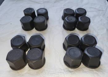 Trabant 601 1.1 Wartburg 353 1.3 - Oryginalne nakładki nakrętek szpilek kół