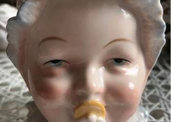 Pojemnik głowa dziecka