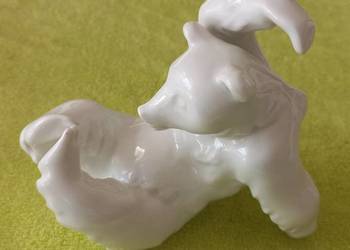 Figurka porcelanowa Niedźwiedź bawiący się,  KPM  Berlin