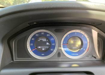 Volvo XC60 R design 10r D5 205km manual 477-46  Części
