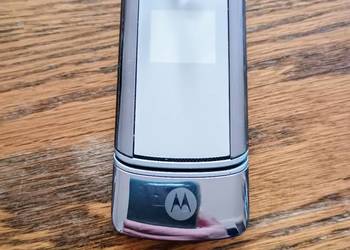 63Telefon komórkowy Motorola