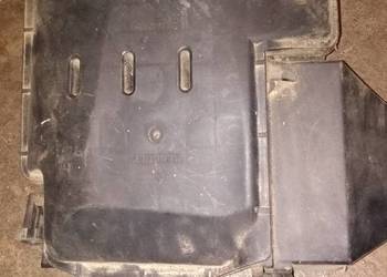 obudowa filtra POWIETRZA RENAULT 1,6b 1.8b 2.0b 8200023599A