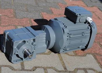 Motoreduktor kątowy 1.5kw. 248obr./min.. Firmy SEW