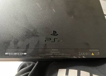 syndyk sprzeda używaną konsolę PS4