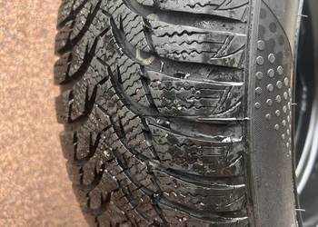 Komplet kół zimowych Kumho WinterCraft WP51 205/55 R16 91T + stalowe felgi