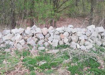 Kostka granitowa łupana ze Strzegomia