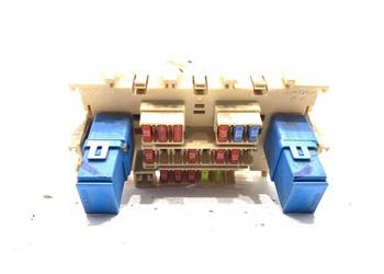 SKRZYNKA BEZPIECZNIKÓW NISSAN QASHQAI J10 Hatchback 06-14 1.5 106KM