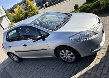 Toyota Auris 1.33 salon Polska