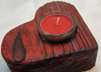 Świecznik drewniany serce rubinowy na tealight Romy No. 19