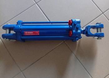 Siłownik hydrauliczny.