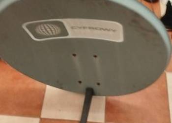 Sprzedam antenę satelitarną z uchwytem