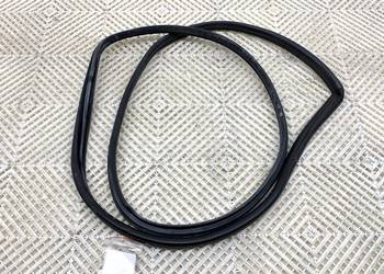 USZCZELKA DRZWI PRZÓD LEWA TOYOTA AURIS II Kombi 13-18