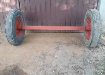 Oś z kolami Oś z kolami