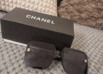 Okulary Chanel.
