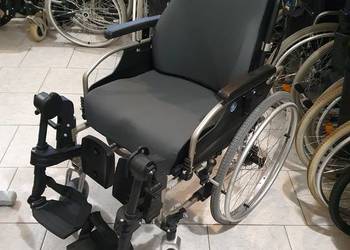 Wózek inwalidzki specjalistyczny V300 30° Vermeiren + stolik +podłokietniki