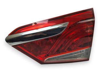 LAMPA PRAWA Hyundai i40 Kombi TYLNA prawy tył pasażera w klapę 9240432000