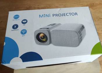 Mini rzutnik projektor