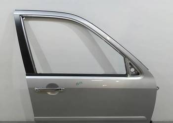 DRZWI  PRAWE PRZÓD NH623M Honda CR-V II (2001-2006)