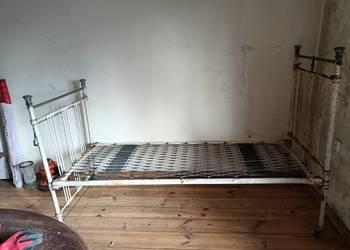 Stare łóżko metalowe przełom XIX i XX wieku