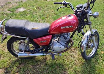 Suzuki GN 125 Koło przód, części boczek prawy gaźnik