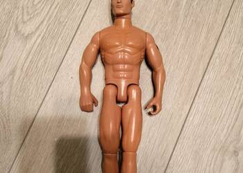 Plastikowa lalka kulturysta wojownik Hasbro 1997 zabawka