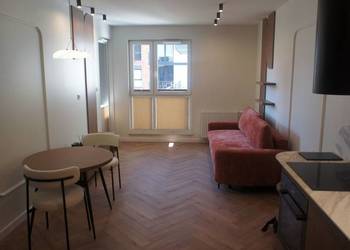 2 pokoje z halą garażową i Internetem w cenie