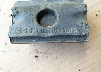 AUDI 80 B4 80B4 ODBÓJ  KLAPY MASKI PRAWY