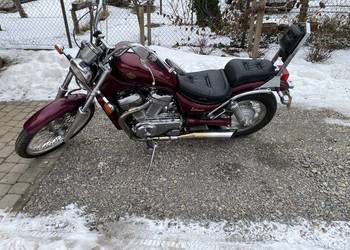 Suzuki VS 750 intruder