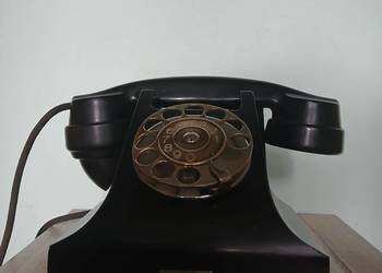 Stary telefon firmy Ericsson