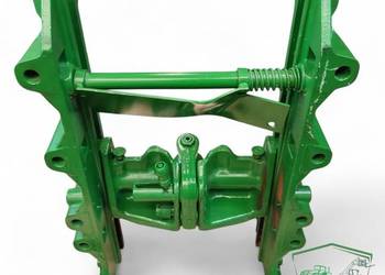 KONSOLA ZACZEPU RE333545 RE333549 John Deere 7250R