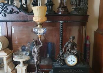 Sprawna=figuralna lampa naftowa z cynkalu 80cm, 5 kg.