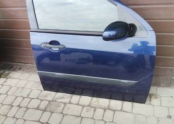 FORD FOCUS MK1 HB 5D DRZWI PRAWY PRZÓD KOLOR H8