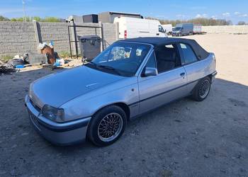 Opel Kadett 2.0 Gsi cabrio 115KM