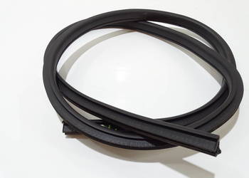 USZCZELKA DRZWI LEWA BMW E88