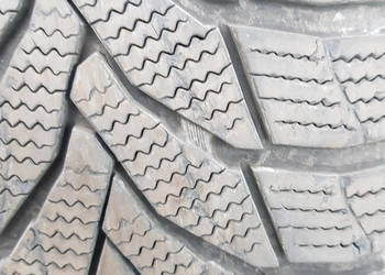 Opony zimowe 235/55   r19 Opony zimowe 235/55   r19