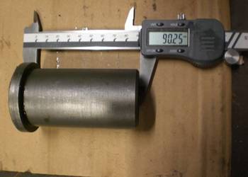 Półnakrętka śruby pociągowej tokarki TUR-50