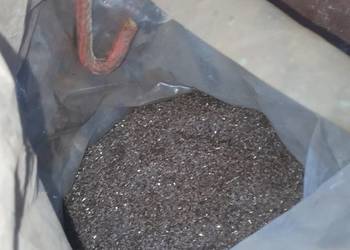 Czarny granulat miał opiłki / śrut metalowy staliwny ostrokątny 20 kg