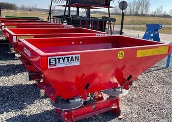 Rozsiewacz do nawozów dwutarczowy TYTAN 600L-1400L #2