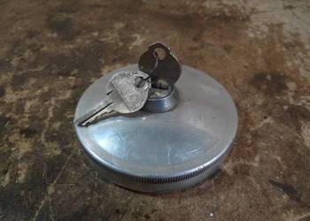 zarezerwowane korek paliwa na kluczyk MZ AWO IFA Simson org DDR