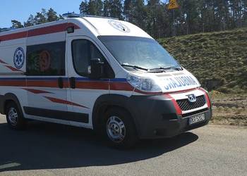 Anbulans peugeot Boxer 3.0 hdi przejscie Salon .P.L