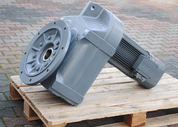 Motoreduktor 7.5kw. 22obr. z hamulcem. SEW FAF97DRE132MC4BE5HR / ASB1 / TF