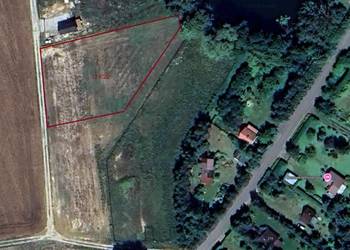 Działka nad jeziorem w powiecie rypińskim (z linią brzegową)