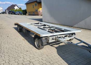 Laweta obrotnica przyczepa